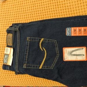 Levi Strauss Signature Mid Rise Straight Jeans